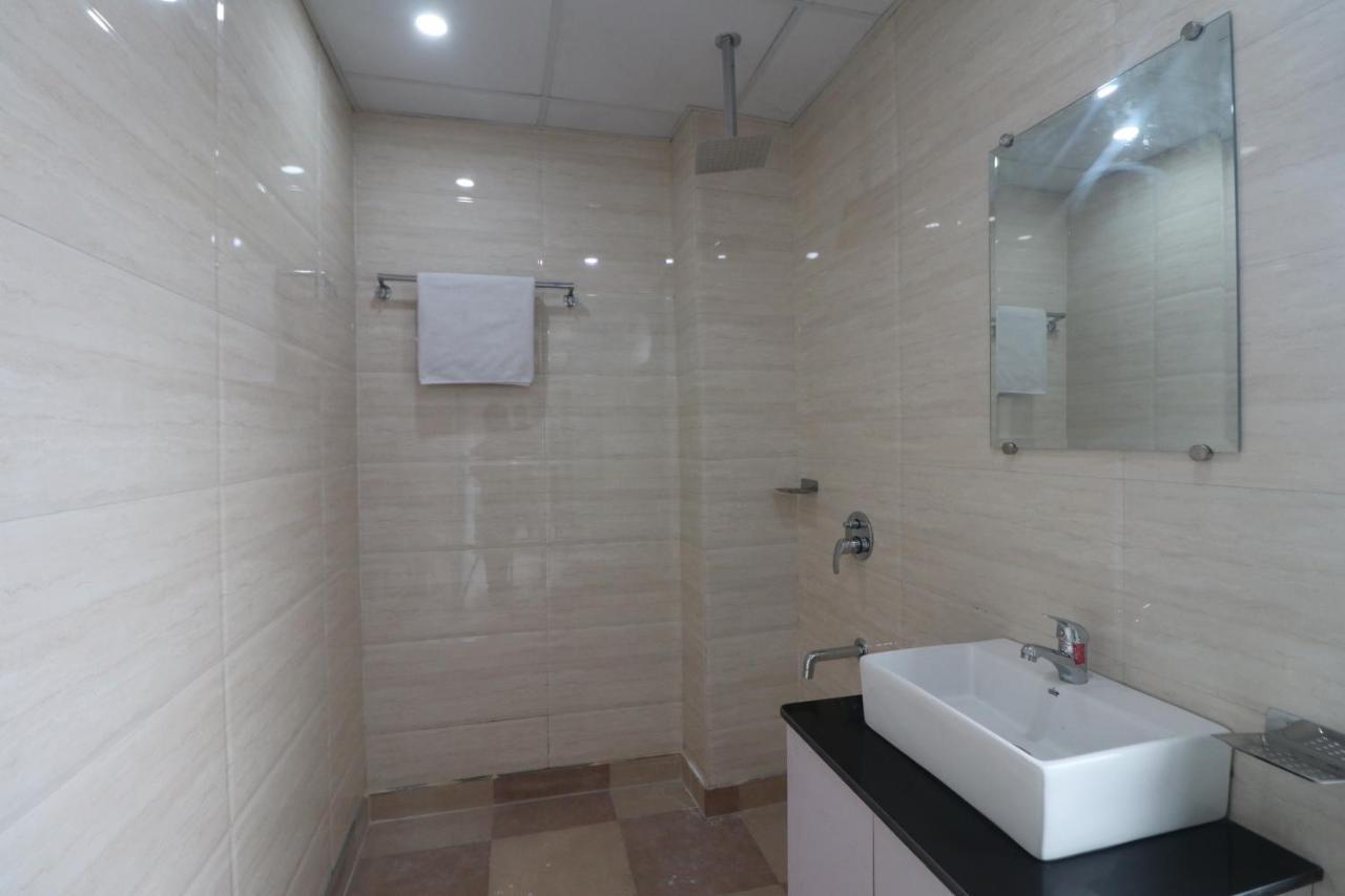 Hotel King Plaza New Delhi Luaran gambar